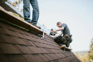 Local Roofers in Oak Hills, CA